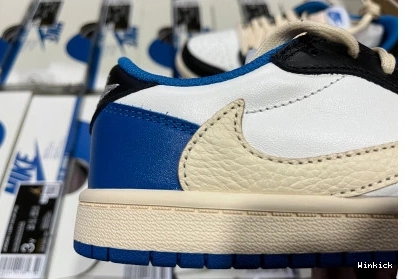 x Low Air OG Scott x 1 Jordan (KIDS)Travis Fragment 0807